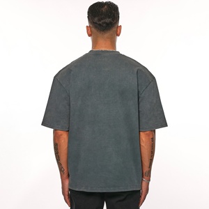 เสื้อยืดโอเวอร์ไซส์วินเทจผู้ชายแบบเปล่าสั่งทำขายส่ง ผ้าฝ้ายหวี 100% ระบายอากาศได้ดี เป็นมิตรกับสิ่งแวดล้อม ซักแบบแอซิดวอช ไซส์พลัส - Product Image 3