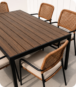 Conjunto de comedor moderno de ratán de 5 piezas con sillas de respaldo de escalera y mesa de madera para uso en interiores y exteriores. - Product Image 2