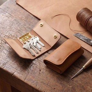 Proveedor de Carteras de Cuero Genuino, Accesorio Porta Llaves de Cuero Premium con Construcción Duradera y Estilo Vintage Atemporal - Product Image 3
