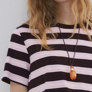 Servicio OEM de Diseño de Camisetas Casuales Elegantes para Mujer, Cuello Redondo, Diseño a Rayas, Corte Cómodo y Relajado para la Colección de Verano - Product Image 3