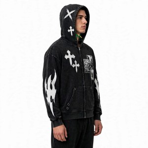 Sudadera con capucha de mezclilla negra con cremallera y lavado ácido personalizada para hombre, con estampado gótico de cruz y llamas, estilo vintage, ropa urbana, venta al por mayor de fábrica OEM - Product Image 3