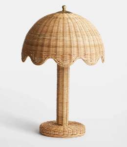 Lampe de table moderne en rotin naturel tressé, écologique, avec abat-jour en forme de champignon festonné / Lampe de chevet tressée à la main avec finition en laiton - Product Image 3
