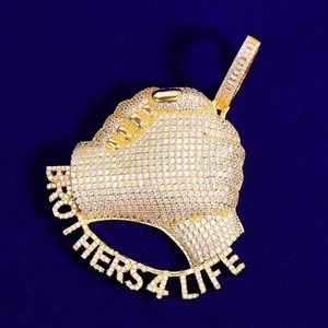 Pendentif Breloque Argenté Luxury Brothers 4 Life avec Moissanite Scintillante, Design Poignée de Main Dorée, Bijoux Hip Hop Glacés, Élégant et Audacieux - Product Image 2