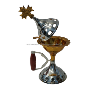 Quemador de Incienso de Latón con Tapa Ornamental en Forma de Cruz y Asa de Madera para Rituales Espirituales y Culto Religioso - Product Image 1