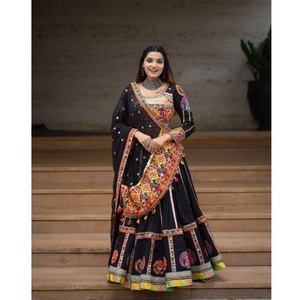 Conjunto de Lehenga Choli de Diseño de Lujo para Novias, con Trabajo Manual con Espejos Reales, para Bodas y Fiestas, Precio de Exportación - Product Image 1