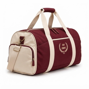 Sac de voyage compact avec construction robuste, poignées de transport faciles à utiliser et sac de sport adapté aux courts séjours et au fitness - Product Image 3