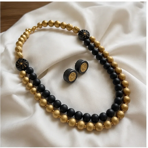 Parure de collier vintage noir et or en pierre de lave perlée avec boucles d'oreilles - Bijoux de déclaration pour fêtes et mariages de la marque KOTTRAVAI - Product Image 2