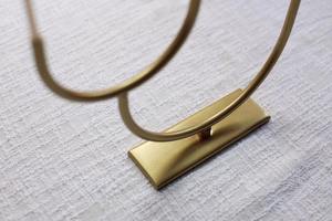 เชิงเทียนโลหะสีทองทันสมัย 3 แขน ทรงตัวยู สไตล์นอร์ดิก สำหรับเทียนแท่ง  ฐานวางเทียนทองเหลืองหรูหรา ของตกแต่งโต๊ะงานแต่งงาน - Product Image 5