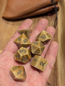 Dés à jouer en os au design exclusif, moulés sur mesure, polyédriques, pour les marchés de jeux professionnels, article de gros pour l'approvisionnement en dés de jeu - Product Image 2