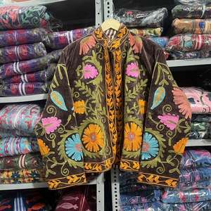 Chaqueta de terciopelo con bordado floral, cuello mandarín, manga larga, estilo Prairie Chic para mujer, diseño hecho a mano - Product Image 2