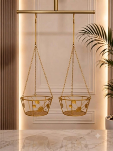 Panier suspendu en métal doré avec motif de feuilles décoratives et suspension à chaîne, porte-pot de fleurs rond en fil métallique pour l'intérieur - Product Image 4