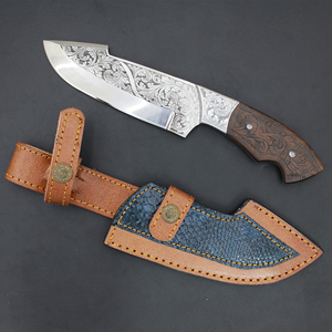 Cuchillo de caza de hoja fija de acero inoxidable con mango verde y diseño de punta de gota con patrón grabado - Product Image 4