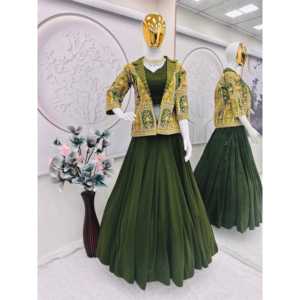 Robes de cocktail de créateur avec broderie, codding et sequins - Tenue de soirée Lehenga Choli - Product Image 5