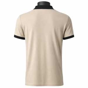 เสื้อเชิ้ตแขนสั้นสีเบจสำหรับผู้ชาย แต่งขอบสีดำ ทรงปกติ สวมใส่สบาย ผ้าถักปิเก้ 100% คอตตอน ระบายอากาศได้ดี มีโลโก้ด้านหน้า - Product Image 2