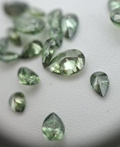 Wholesale Fancy Intense Vivid Green Pear Cut mix lot Lab Grown CVD HPHT VS Clarity Loose Diamond for Jewellery making - Product Image 4