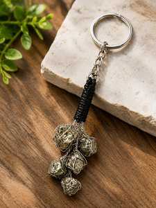 Llavero de pirita natural en bruto, amuleto de piedra mineral, llavero de cristal portátil, accesorio decorativo para regalo y colección - Product Image 5