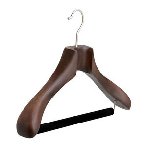 Cintre en bois professionnel pour l'affichage de vêtements en boutique, le rangement dans les placards, les tenues de cérémonie, les chemises, les vestes et les robes - Product Image 3