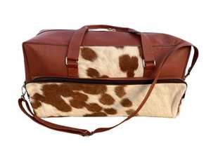กระเป๋าเดินทางหนังแท้ลายขนสัตว์ กระเป๋าหนังวัวแบบถือสะพายสำหรับเดินทางช่วงสุดสัปดาห์ กระเป๋าเดินทางขึ้นเครื่องบิน OEM ส่งออกจำนวนมาก รุ่น LHTB-0107 - Product Image 2