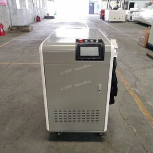 Machine de nettoyage au laser à fibre à double oscillation BWT Relfar 3000W pour l'élimination de la rouille, des taches d'huile et de la peinture sur l'acier inoxydable - Product Image 5