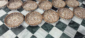 Décoration Plateau de service exquis au design de luxe indien avec incrustation de nacre Plateau d'incrustation d'os de marbre de bois à bas prix - Product Image 2