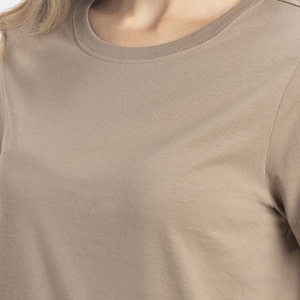 T-shirts imprimés à manches courtes en dentelle 100 % coton respirant pour femmes modernes – Style tendance, hauts de mode personnalisés, prix de gros - Product Image 3