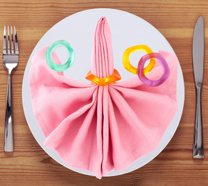 แหวนรัดผ้าเช็ดปากเรซิ่นสไตล์บ้านไร่ สำหรับวางบนเคาน์เตอร์ครัว ผู้จัดจำหน่ายรายใหญ่ สีม่วง แหวนรัดผ้าเช็ดปากทรงขวดเงิน - Product Image 3