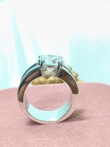 Bague en argent 925 avec diamant taille ronde serti griffe |   Bague de fiançailles classique |   Cadeau d'anniversaire de mariage pour elle - Product Image 2