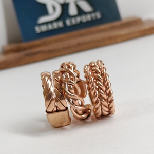 Bague de thérapie magnétique en cuivre, artisanale, tressée, audacieuse et légère, à motif chaîne, style antique, traditionnel et moderne, réglable - Product Image 2
