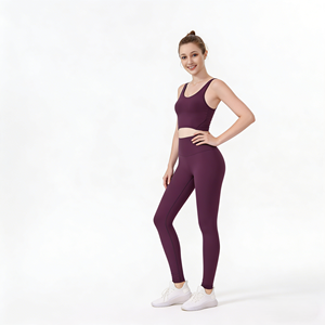 Conjunto de Yoga Premium para Mujer, Sin Costuras, Top Corto con Tirantes Finos y Cuello Redondo, Leggings Largos a la Cintura Media, Diseño a Cuadros, 2 Piezas, Transpirable, 80% - Product Image 6