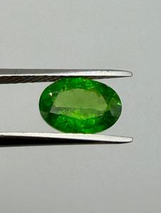Pierre précieuse naturelle de tsavorite grenat, taille ovale, vert, 2,35 carats, vert intense calibré, pour collectionneur de bijoux - Product Image 2
