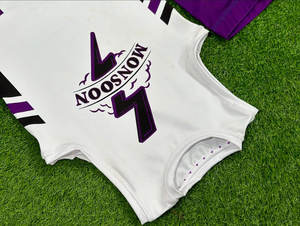 Conjunto de Pantalones Cortos y Camiseta de Baloncesto de Malla Premium de Alta Resistencia para Competición - Product Image 4