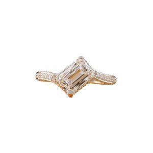 Bague de fiançailles solitaire pavée en or jaune 14 carats avec diamant de laboratoire taille émeraude 1,97 carat, clarté VS1, certifiée IGI, pour anniversaire - Product Image 1