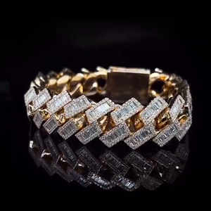 Bracelet Iced Jewelz Chaîne cubaine Miami 20 mm en argent sterling 925 plaqué or, moissanite taille brillant qualité D VVS, certifié IGI - Product Image 5