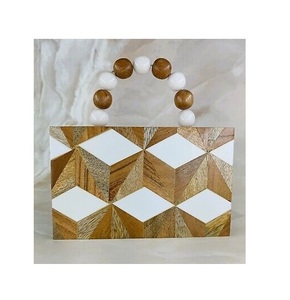 Bolso de mano de resina para mujer, accesorio de moda, bolso de noche de lujo moderno, bolso de resina de alta gama en venta - Product Image 4