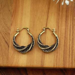 Pendientes de Aro de Latón Dorado Antiguo, Diseño Trenzado Oxidado, Joyería Étnica Tribal India, Fabricante OEM ODM - Product Image 1