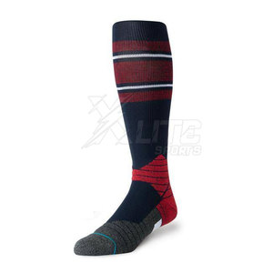 Chaussettes de football montantes premium pour adultes, en tissu anti-humidité, avec talon et bout renforcés, antidérapantes pour l'entraînement et les matchs de football - Product Image 2