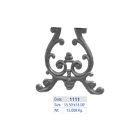 Pied de banc baroque orné en fonte, base de tabouret lyre, balustrades de luxe pour villa, support de mobilier de patio, finition décorative, table basse de parc