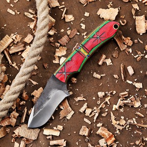 มีด EDC แบบใบตายติดกัน รุ่น Nordic Forge แบบกำหนดเองได้ พร้อมปลอกแบบ Pancake ขนาด 6 นิ้ว ปลายใบมีดแบบ Drop Point ด้ามจับทำจากไม้ Pakka เหมาะสำหรับการลอกหนัง การตั้งแคมป์ และการล่าสัตว์ - Product Image 2