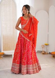 Ensemble Lehenga prêt pour le mariage, style Glam Flair, parfait pour les fêtes, en Faux Georgette, doux, avec doublure intérieure en micro-fil et travail de sequins. - Product Image 1