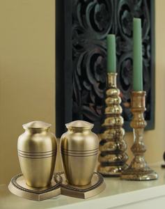 Urne funéraire compagnon en laiton massif classique Bronze Premium adulte fabriqué à la main souvenir funéraire fabriqué à la main en laiton massif - Product Image 6