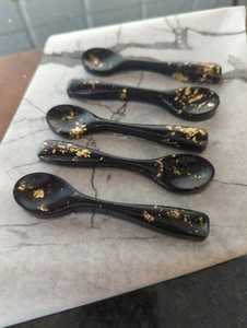 Juego de Cubiertos para Servir Ensaladas de Alta Calidad, Hechos a Mano con Cuentas de Resina, Plateados en Plata, con Mango Largo, Ecológicos y Aptos para Lavavajillas - Product Image 5