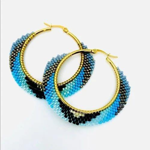 Boucles d'oreilles pendantes brodées de perles américaines, style classique, unisexe, multicolores, taille personnalisée, pour occasions festives - Product Image 1