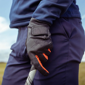 Comodidad mejorada para golfistas: guantes 100% poliéster con correa de velcro y sensibilidad para pantallas táctiles - Product Image 4