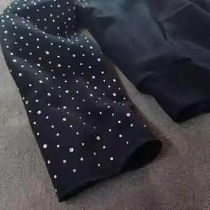 Conjunto de Sudadera con Capucha y Pantalones Deportivos Acampanados de Felpa Francesa con Lavado Ácido Vintage y Pedrería, Estilo Urbano Personalizado para Hombre - Product Image 5