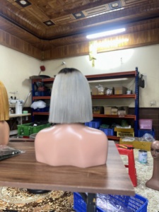 วิกผมบ๊อบสั้นตรงสีเทาแบบใหม่ วิกผมหน้าผากลูกไม้สวิส ผมแท้ 100% ไม่ผ่านการแปรรูป - Product Image 2