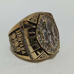 Bague de championnat moderne en laiton sur mesure |   Bague d'équipe sportive personnalisée |   Options Or et Argent - Product Image 3