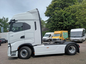 NOUVEAU 2025 IVECO S-WAY Transmission Automatique 499ch CARBURANT : Diesel Euro6 CONDUITE À GAUCHE - Product Image 2