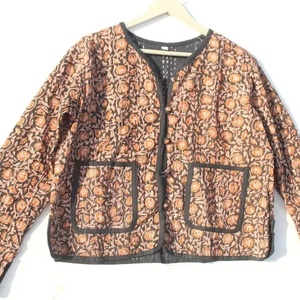 Impresionante chaqueta Kantha de algodón vintage Chaqueta reversible Chaqueta corta Kantha - Product Image 1