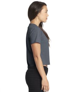 เสื้อครอปท็อปผู้หญิงแบบเรียบ รุ่น Next Level 5080 ขายส่งจำนวนมาก — เสื้อยืดครอปพิมพ์ลายตามสั่งสำหรับแบรนด์ที่ทำ Print on Demand - Product Image 2