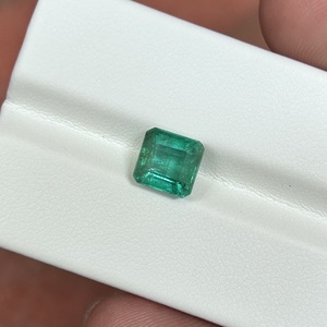 Esmeraldas Naturales de Zambia, Peso 2.50 Quilates, Gema de Esmeralda Natural de Zambia, Corte Octogonal Verde Intenso, Gema Suelta Facetada para Joyería - Product Image 5